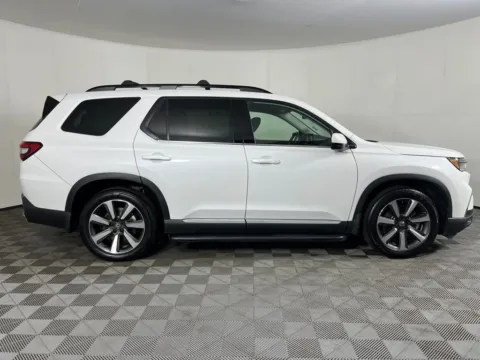 More photos of 2023 Honda Pilot Touring at Bud Clary Hyundai Longview, WA
