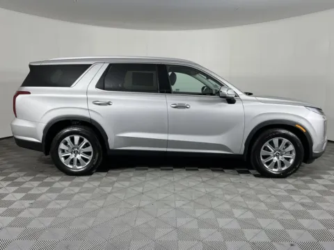 More photos of 2025 Hyundai Palisade SEL at Hyundai Longview, WA