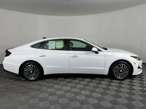 More photos of 2023 Hyundai Sonata Hybrid SEL at Bud Clary Hyundai Longview, WA