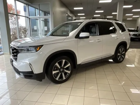 Another view of 2024 Honda Pilot Touring for sale in Overland Park, KS at Acura of Overland Park