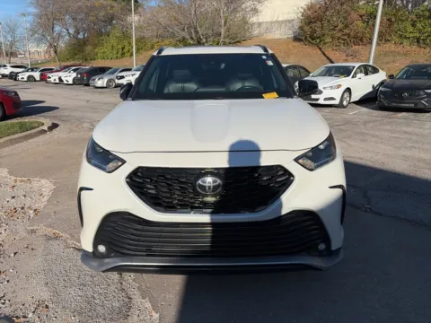 Photos of 2021 Toyota Highlander XSE for sale in Overland Park, KS at Acura of Overland Park