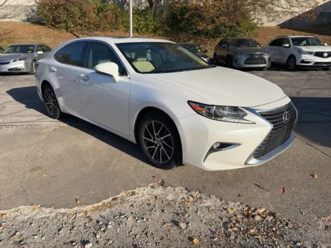 Another view of 2016 Lexus ES 350 for sale in Overland Park, KS at Acura of Overland Park