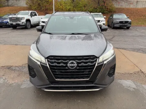 Photos of 2024 Nissan Kicks SR for sale in Overland Park, KS at Acura of Overland Park