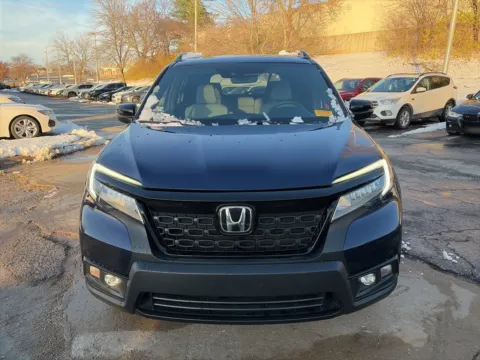 Photos of 2020 Honda Passport Touring for sale in Overland Park, KS at Acura of Overland Park