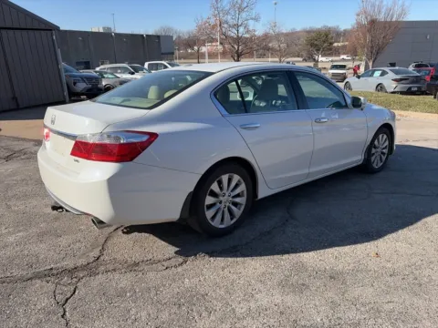 More photos of 2014 Honda Accord Sedan EX-L at Acura of Overland Park, KS