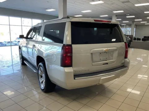 More photos of 2017 Chevrolet Suburban Premier at Acura of Overland Park, KS