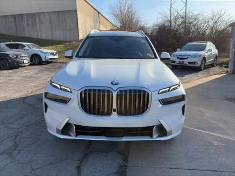 Photos of 2024 BMW X7 xDrive40i for sale in Overland Park, KS at Acura of Overland Park