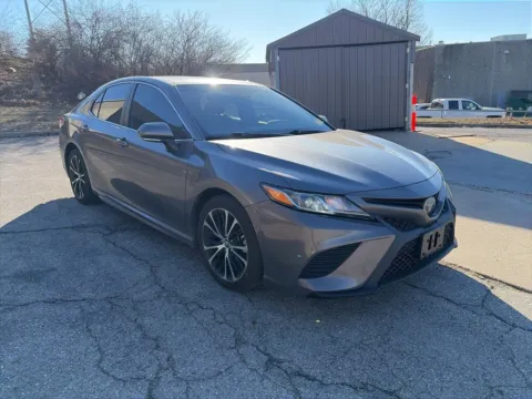 Another view of 2018 Toyota Camry SE for sale in Overland Park, KS at Acura of Overland Park