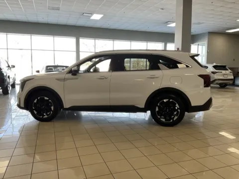 More photos of 2024 Kia Sorento S at Acura of Overland Park, KS