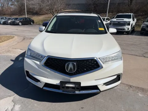 Photos of 2019 Acura MDX w/Technology Pkg for sale in Overland Park, KS at Acura of Overland Park