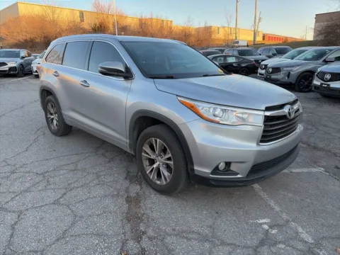 Another view of 2015 Toyota Highlander XLE for sale in Overland Park, KS at Acura of Overland Park