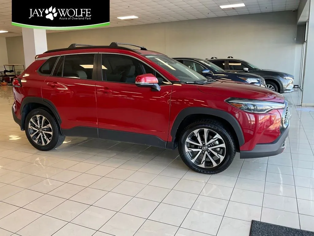 2024 Toyota Corolla Cross XLE for sale in Overland Park, KS
