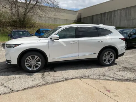 More photos of 2026 Acura MDX at Acura of Overland Park, KS