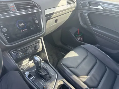 More photos of 2021 Volkswagen Tiguan SEL Premium R-Line at Acura of Overland Park, KS