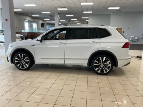 More photos of 2021 Volkswagen Tiguan SEL Premium R-Line at Acura of Overland Park, KS
