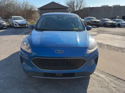 Photos of 2020 Ford Escape SE for sale in Overland Park, KS at Acura of Overland Park