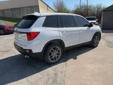 More photos of 2023 Honda Passport EX-L at Acura of Overland Park, KS