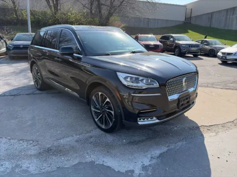 Another view of 2020 Lincoln Aviator Reserve for sale in Overland Park, KS at Acura of Overland Park