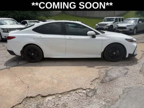 More photos of 2025 Toyota Camry SE at Acura of Overland Park, KS