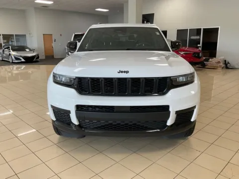 Photos of 2023 Jeep Grand Cherokee L Altitude for sale in Overland Park, KS at Acura of Overland Park