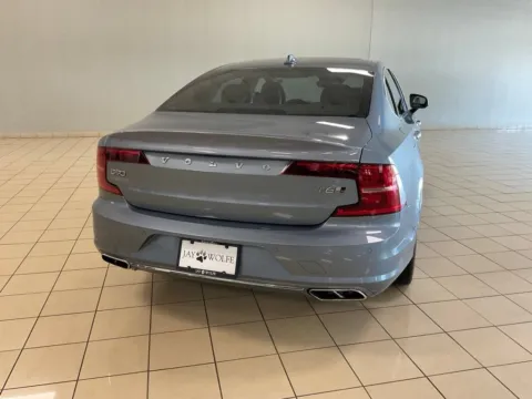 More photos of 2018 Volvo S90 Inscription at Acura of Overland Park, KS
