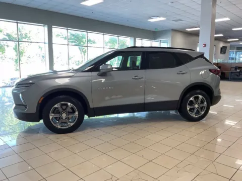 More photos of 2024 Chevrolet Blazer LT at Acura of Overland Park, KS