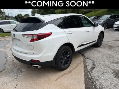 More photos of 2025 Acura RDX at Acura of Overland Park, KS