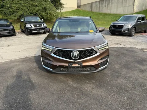 Photos of 2019 Acura RDX w/Technology Pkg for sale in Overland Park, KS at Acura of Overland Park