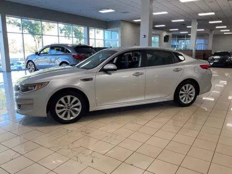 More photos of 2017 Kia Optima LX at Acura of Overland Park, KS