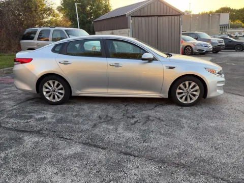 More photos of 2017 Kia Optima LX at Acura of Overland Park, KS