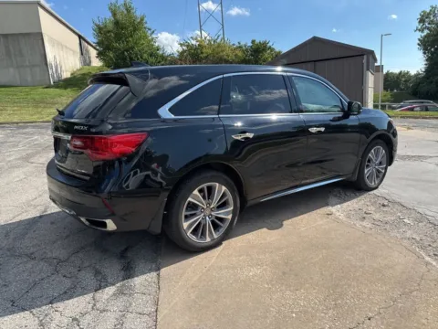 More photos of 2018 Acura MDX w/Technology Pkg at Acura of Overland Park, KS