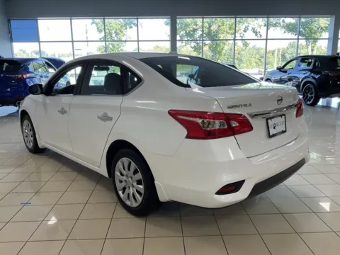More photos of 2017 Nissan Sentra SV at Acura of Overland Park, KS
