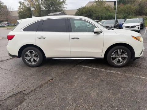 More photos of 2017 Acura MDX 3.5L at Acura of Overland Park, KS