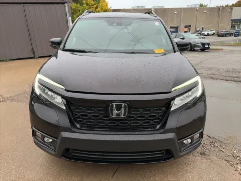 Photos of 2019 Honda Passport Elite for sale in Overland Park, KS at Acura of Overland Park