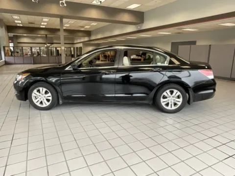 More photos of 2009 Honda Accord LX-P at Jay Wolfe Auto Outlet, MO