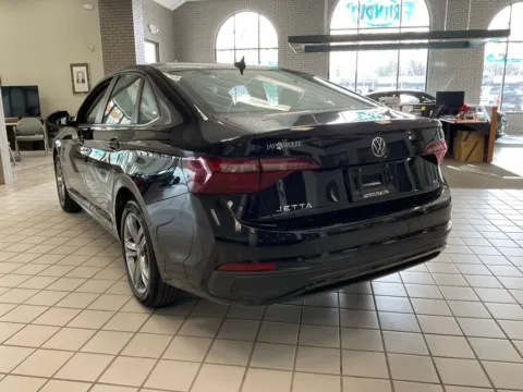 More photos of 2024 Volkswagen Jetta 1.5T SE at Jay Wolfe Auto Outlet, MO