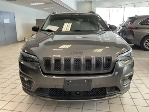 Photos of 2021 Jeep Cherokee Latitude Lux for sale in Kansas City, MO at Jay Wolfe Auto Outlet