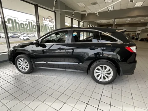 More photos of 2017 Acura RDX at Jay Wolfe Auto Outlet, MO