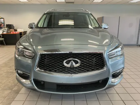 Photos of 2019 INFINITI QX60 LUXE for sale in Kansas City, MO at Jay Wolfe Auto Outlet