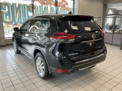 More photos of 2018 Nissan Rogue SV at Jay Wolfe Auto Outlet, MO