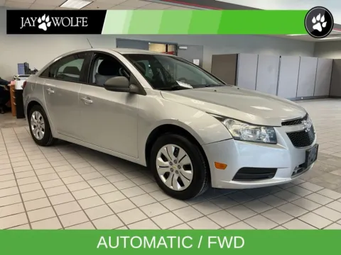 Silver 2013 Chevrolet Cruze LS for sale in Kansas City, MO