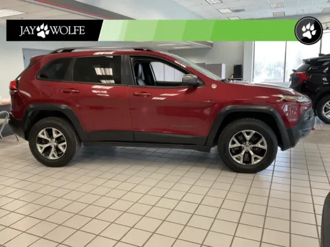 Red 2014 Jeep Cherokee Trailhawk for sale in Kansas City, MO