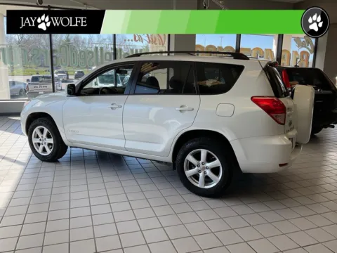 More photos of 2008 Toyota RAV4 Limited at Jay Wolfe Auto Outlet, MO