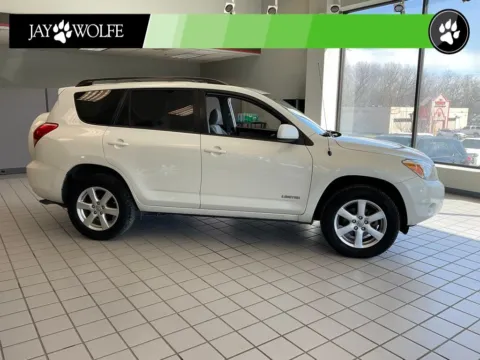 More photos of 2008 Toyota RAV4 Limited at Jay Wolfe Auto Outlet, MO