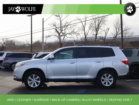 More photos of 2011 Toyota Highlander SE at Jay Wolfe Auto Outlet, MO
