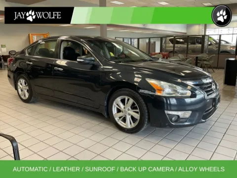 Blue 2013 Nissan Altima 2.5 SL for sale in Kansas City, MO