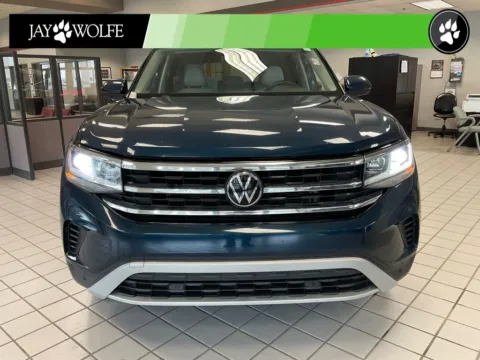 Photos of 2023 Volkswagen Atlas 3.6L V6 SE w/Technology for sale in Kansas City, MO at Jay Wolfe Auto Outlet