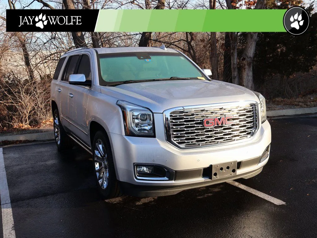Silver 2019 GMC Yukon Denali for sale in Kansas City, MO
