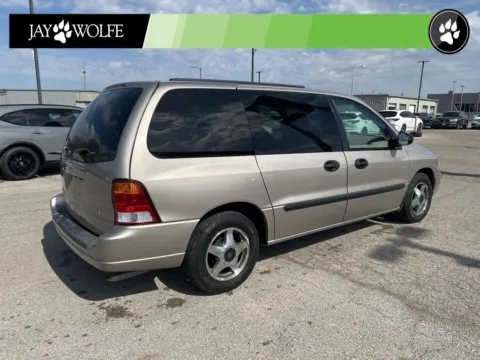 More photos of 2002 Ford Windstar LX at Jay Wolfe Auto Outlet, MO