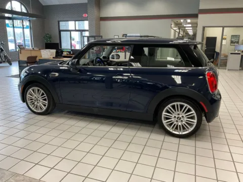 More photos of 2015 MINI Cooper at Jay Wolfe Auto Outlet, MO